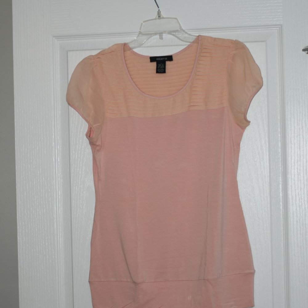 Arden B. Classic pink tunic top